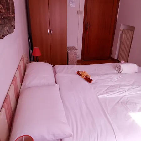 法瓦莱托旅馆 招待所 *